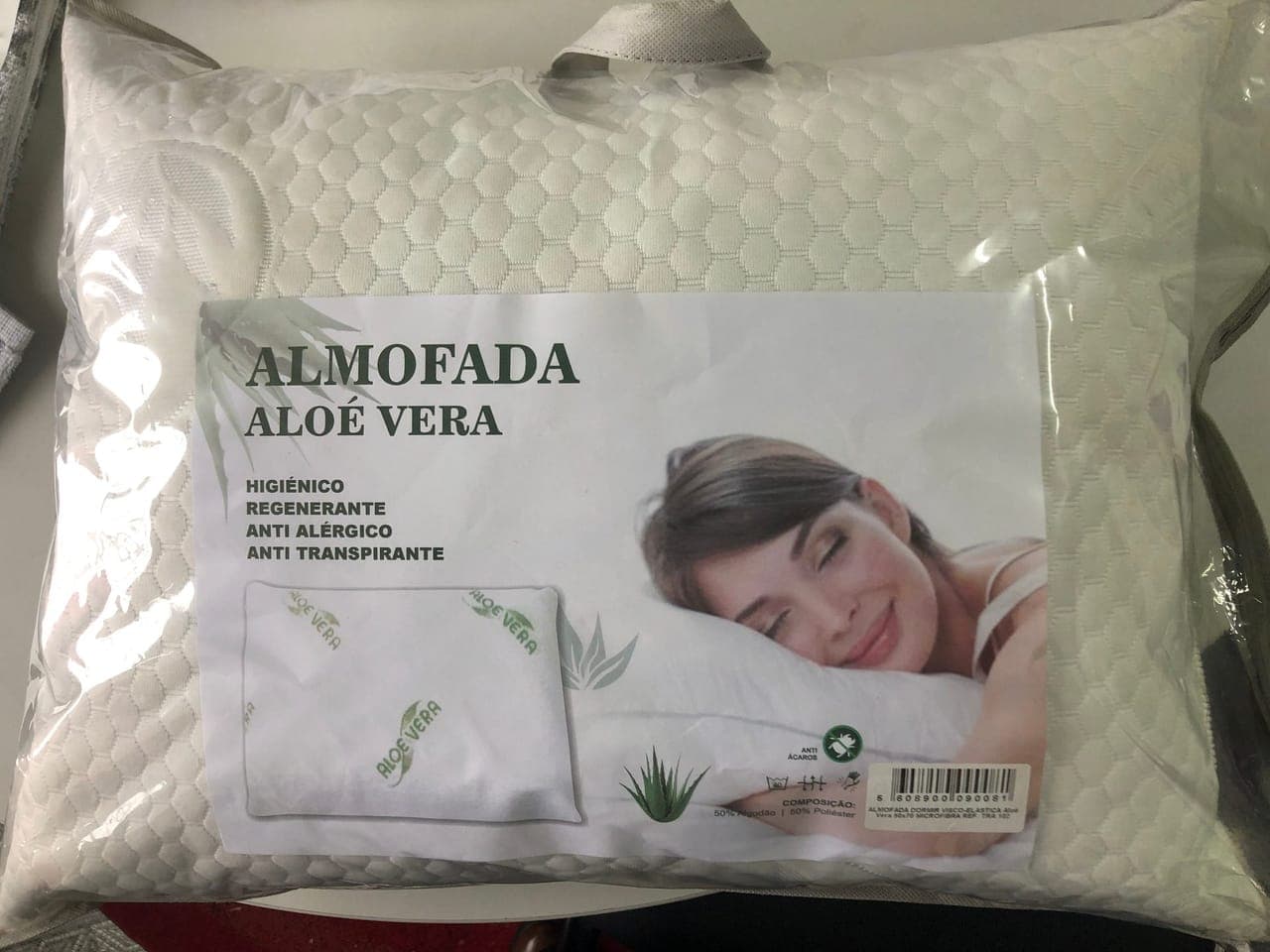 Mixed sleeping pillows