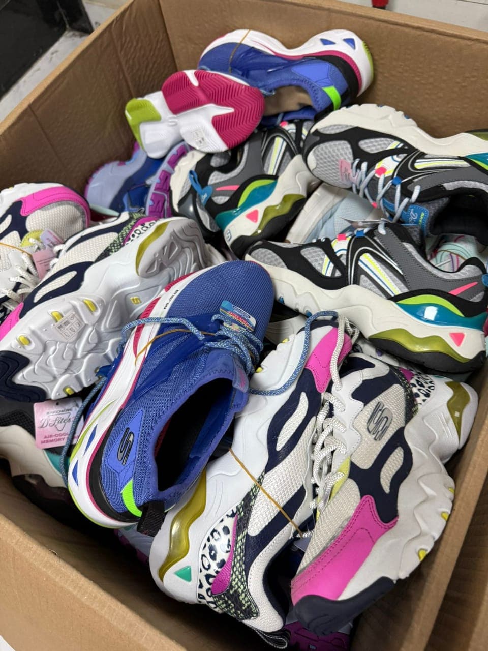 Premium Skechers Shoes – Mixed Stock | Bulk Wholesale Export